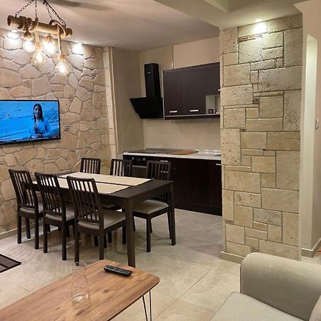 Stone Apartment 2 Tesalonika Bagian luar foto